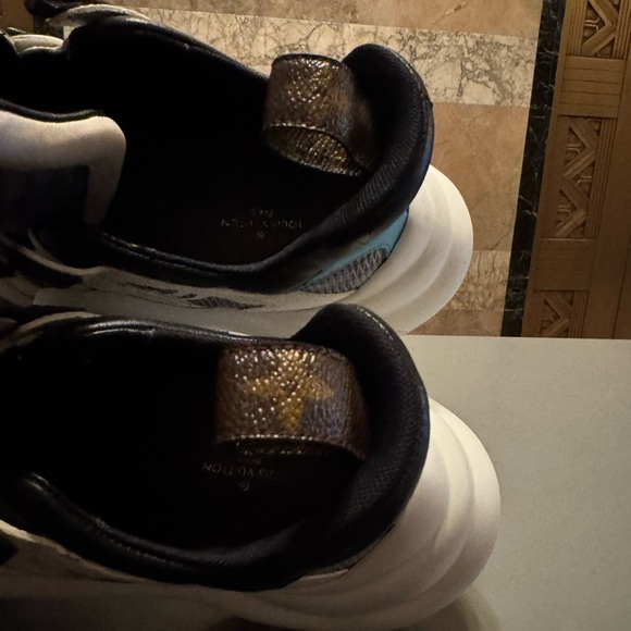 Louis Vuitton calfskin pop LV - Picture 11 of 16